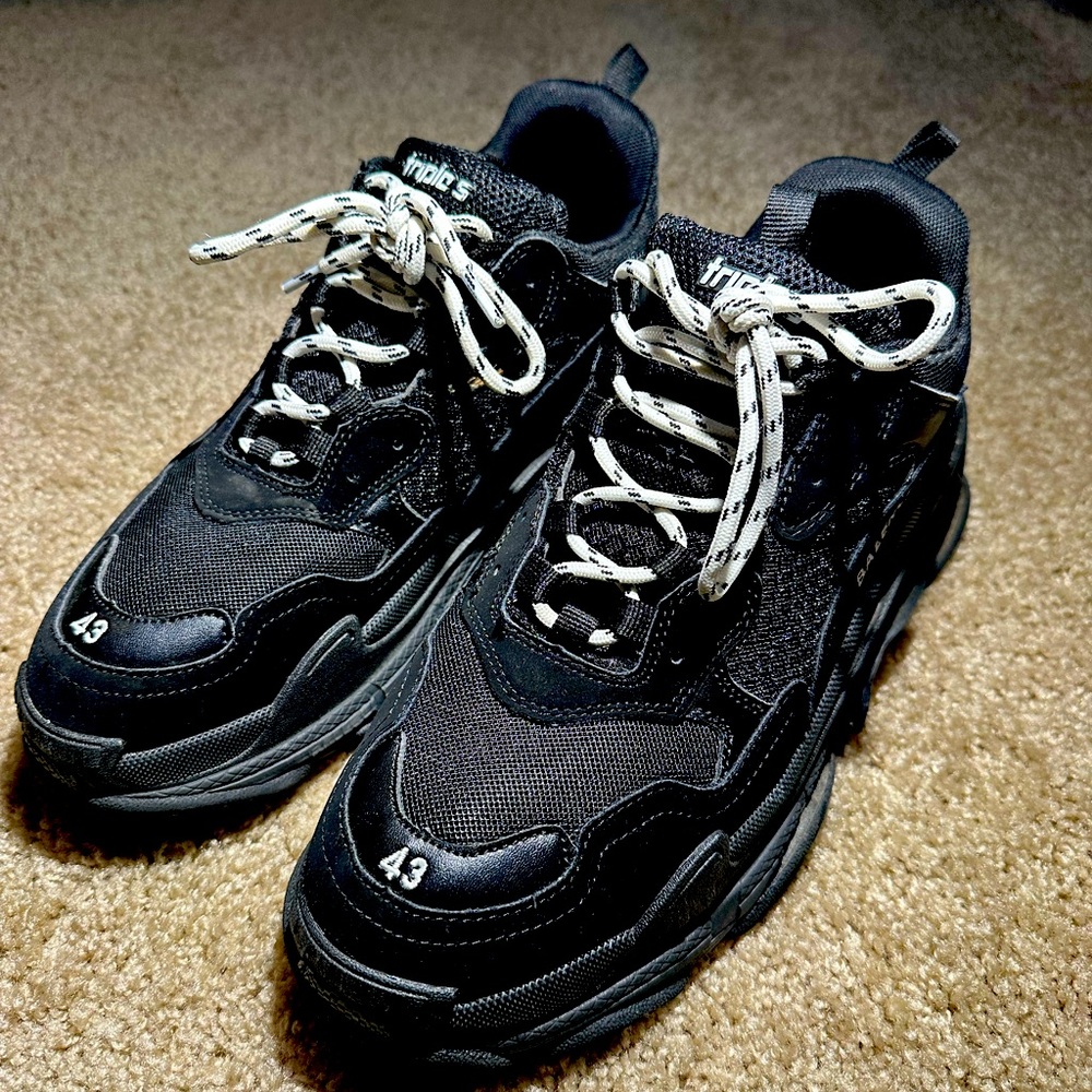 Balenciaga Triple S All black, Size 43, Worn twice